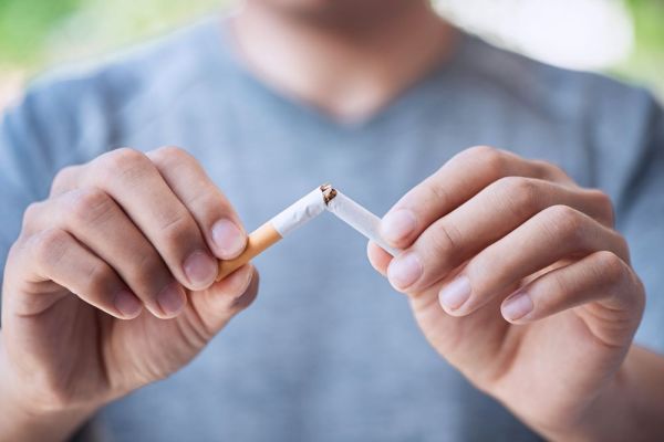 هل التدخين يمنع إجراء جراحة زيادة الطول